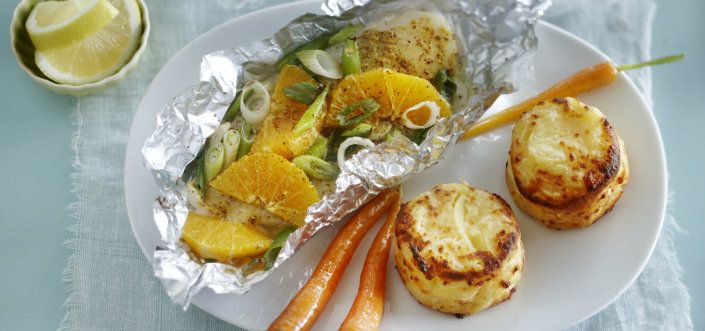 Kartuligratäänid Emmentali juustu, tursaportsjoni ja suhkrustatud porgandiga