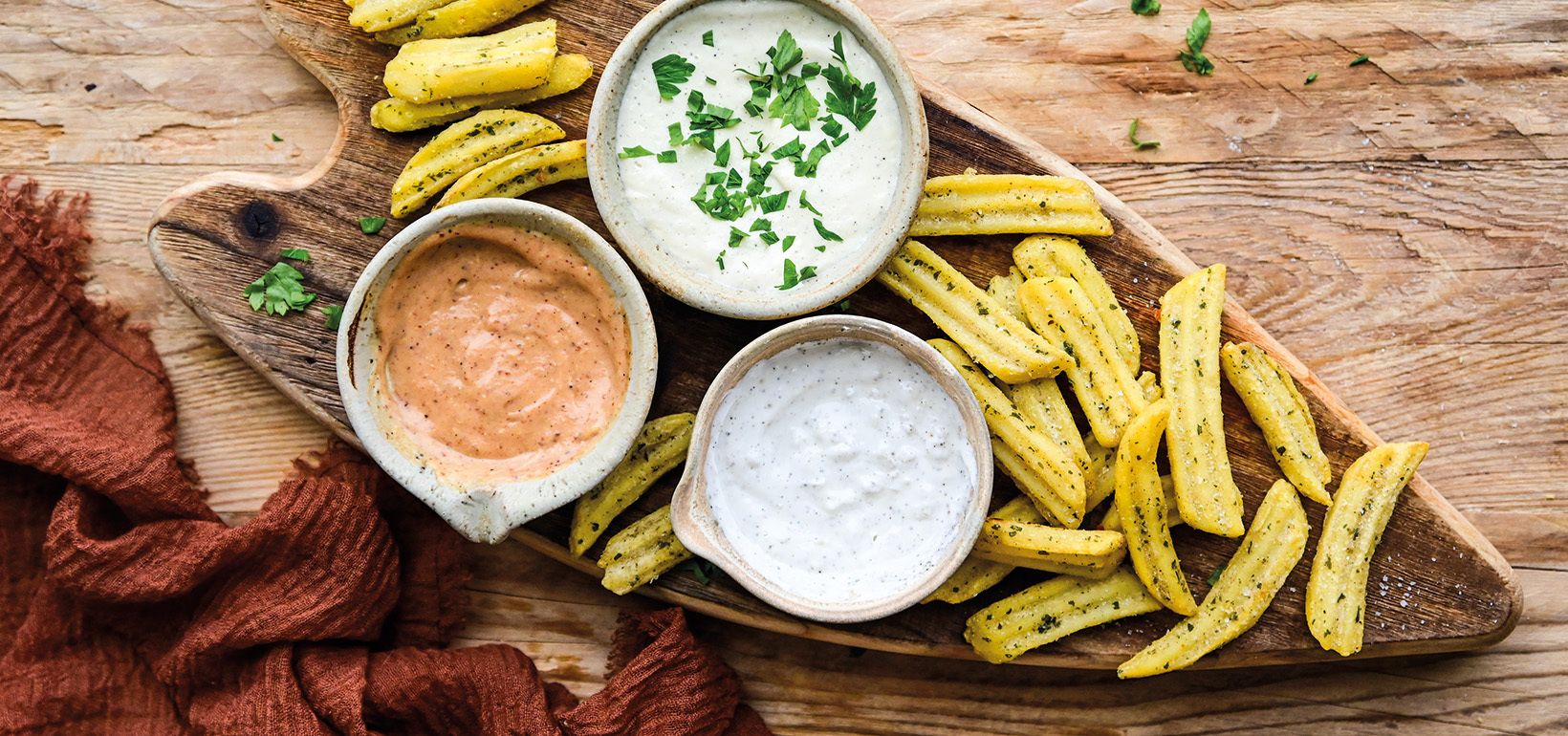 Aviko Wavy Blends Garlic & Herbs koos 3 dipikastmega